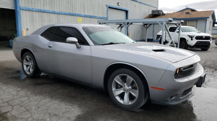 Dodge Challenger SXT 2015