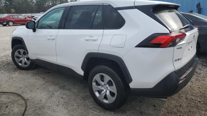 Toyota RAV4 LE 2023