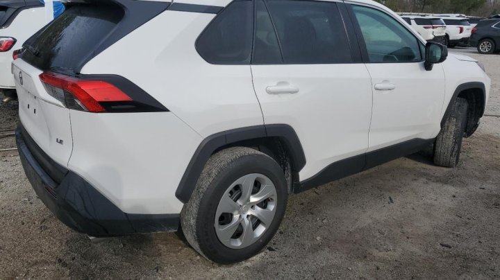 Toyota RAV4 LE 2023