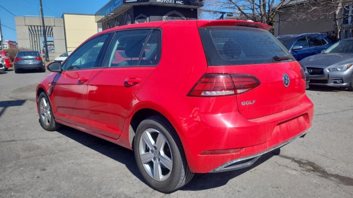 Volkswagen Golf  2021
