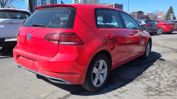 Volkswagen Golf  2021