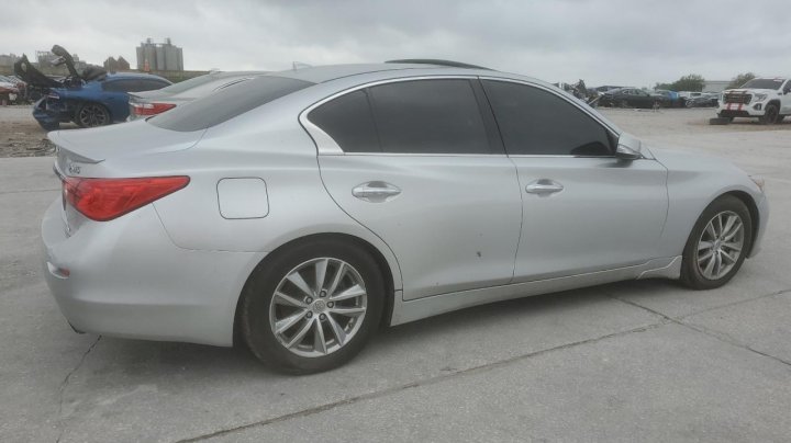 INFINITI Q50 BASE 2015