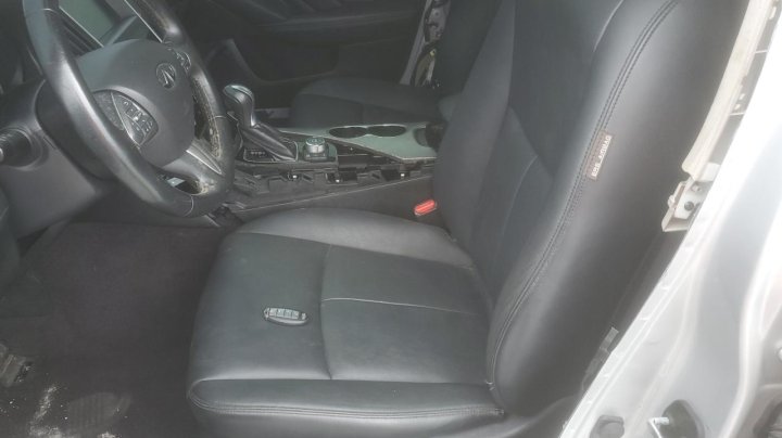 INFINITI Q50 BASE 2015