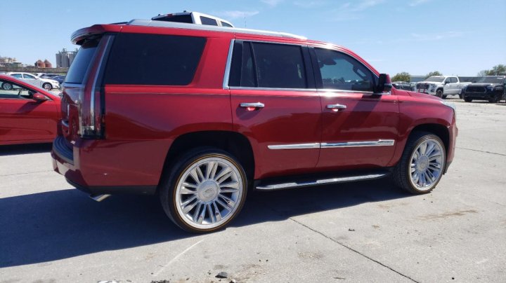 Cadillac Escalade LUXURY 2015