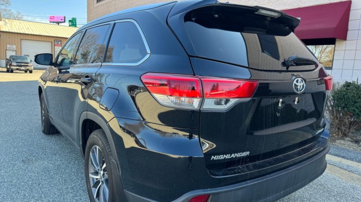 Toyota Highlander SE 2019