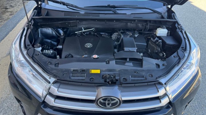 Toyota Highlander SE 2019