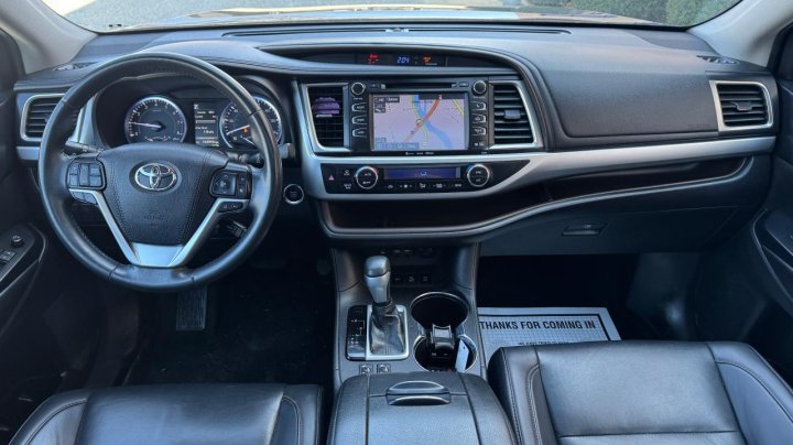 Toyota Highlander SE 2019