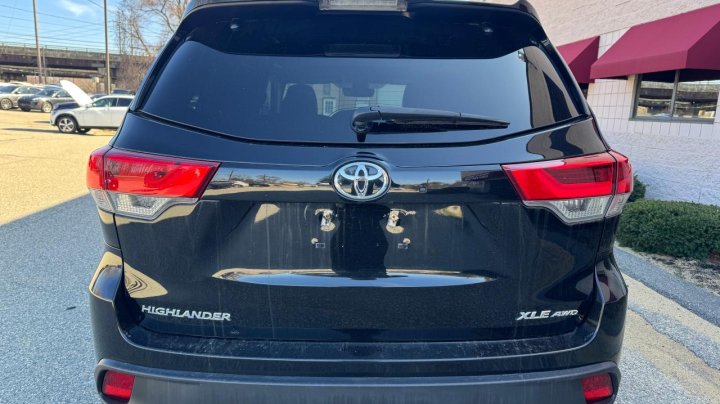 Toyota Highlander SE 2019