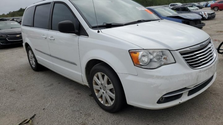 CHRYSLER Town and Country TOURING 2016