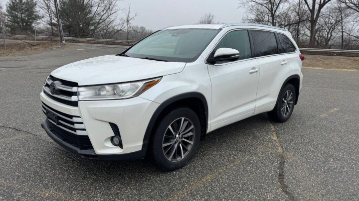 Toyota Highlander SE 2017