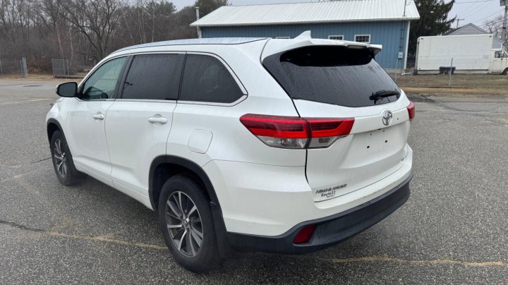 Toyota Highlander SE 2017