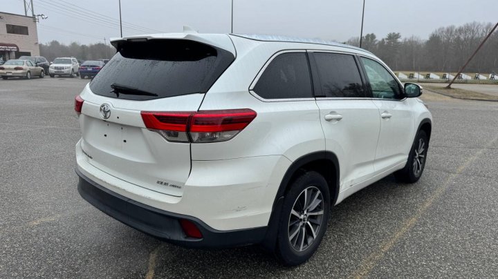 Toyota Highlander SE 2017