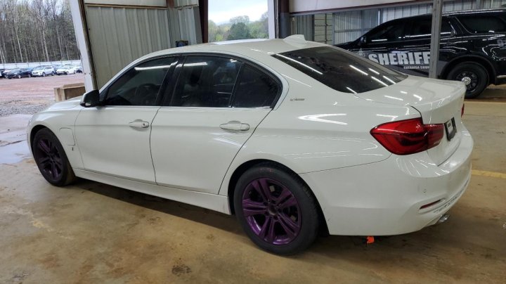 BMW 3 Series  2017