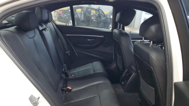 BMW 3 Series  2017