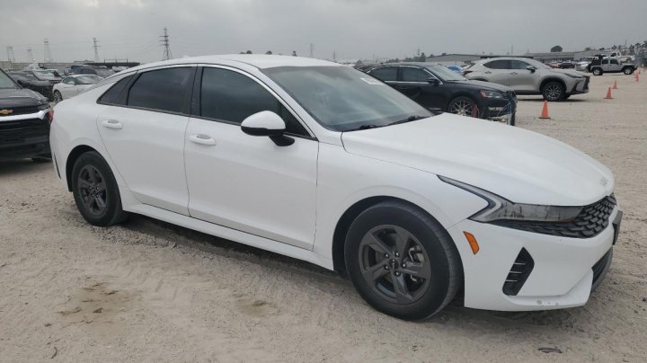 KIA K5 LX 2022