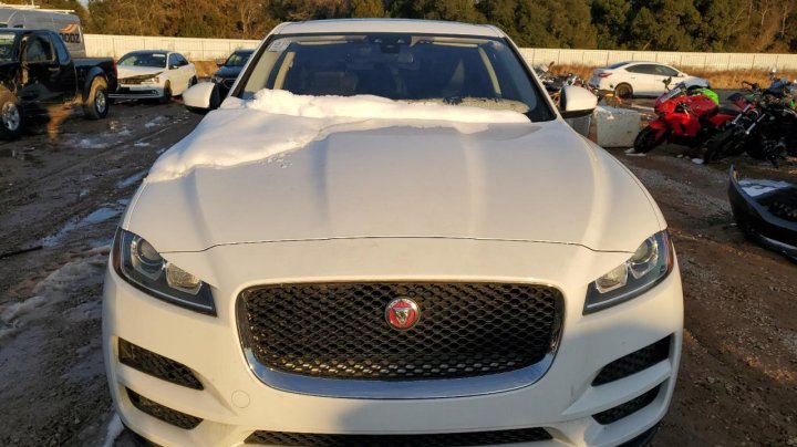 Jaguar F-Pace  2017