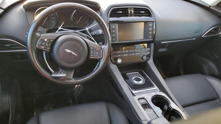 Jaguar F-Pace  2017
