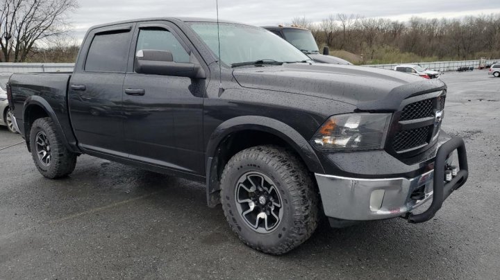 RAM 1500 SLT 2015