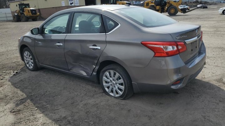 Nissan Sentra S 2016