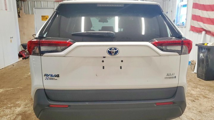 Toyota RAV4  2021