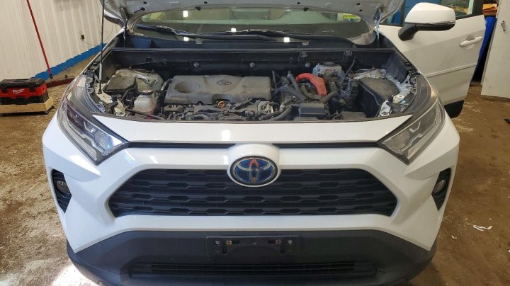 Toyota RAV4  2021