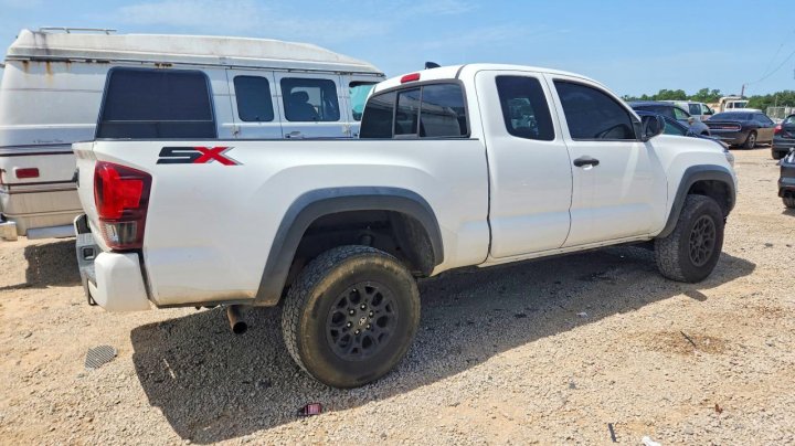 Toyota TACOMA  2020