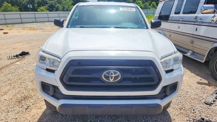 Toyota TACOMA  2020
