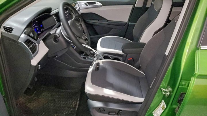 Volkswagen TAOS  2025