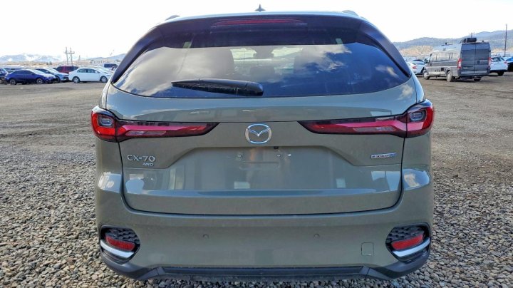 Mazda CX-70  2025