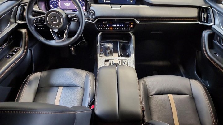 Mazda CX-70  2025