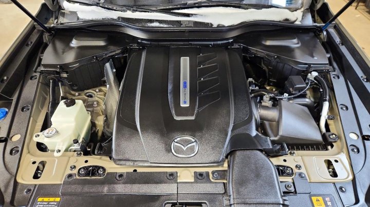 Mazda CX-70  2025