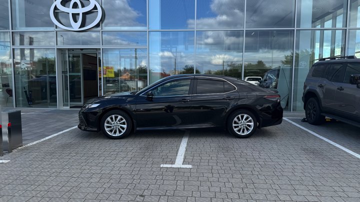 Toyota Camry Comfort 2023