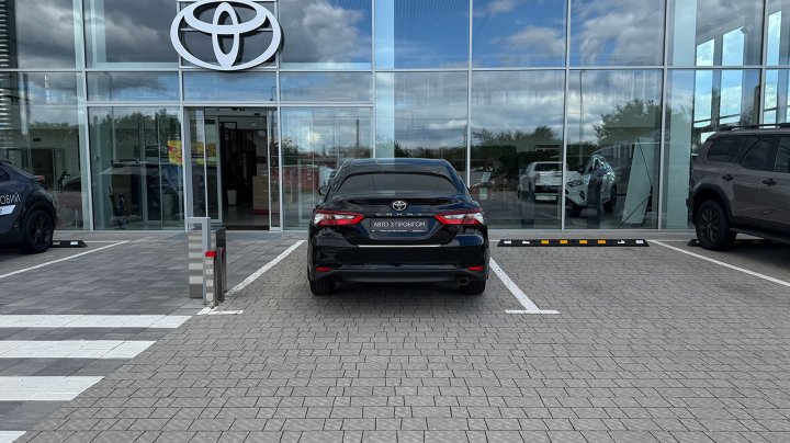 Toyota Camry Comfort 2023