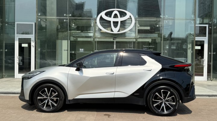 Toyota C-HR GR SPORT 2024