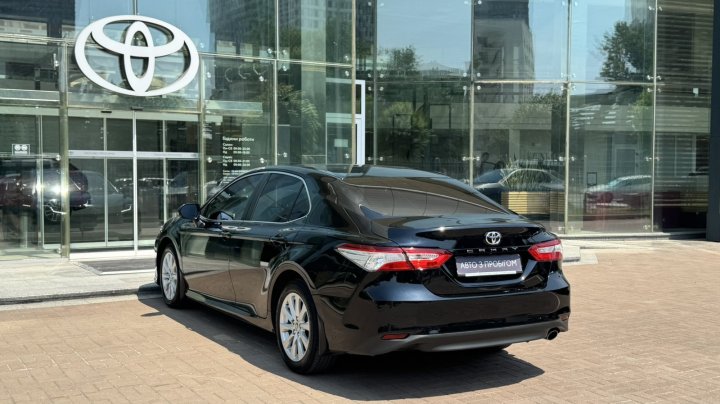 Toyota Camry Elegance 2020