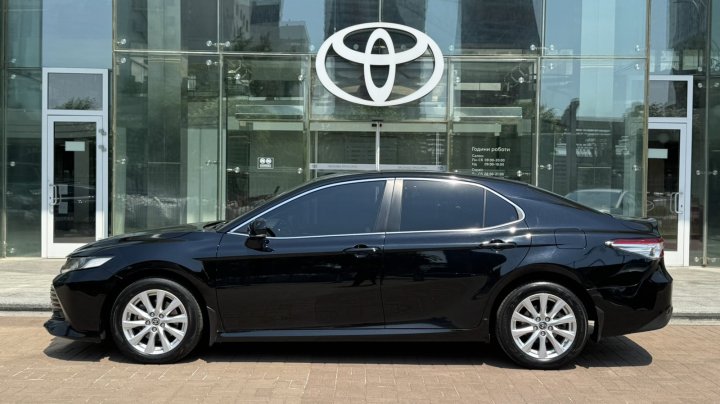 Toyota Camry Elegance 2020