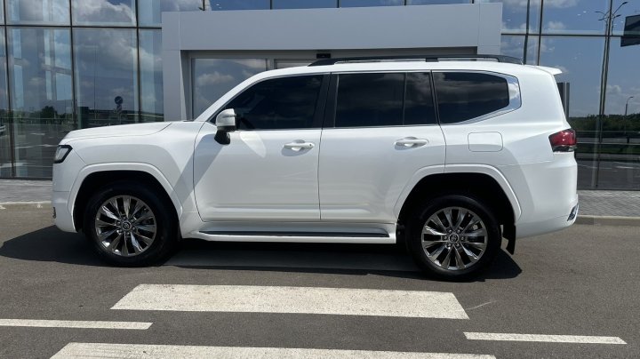 Toyota Land Cruiser Premium 2023