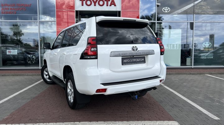 Toyota Land Cruiser Prado Comfort 2023