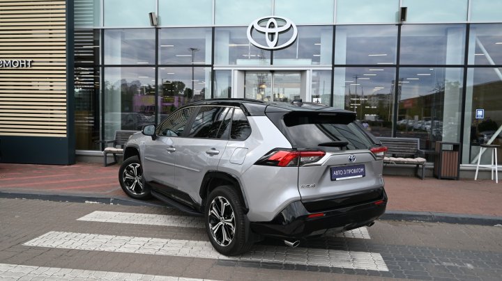 Toyota RAV4 Plug-In Premium 2024