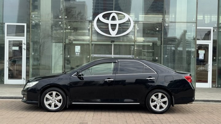 Toyota Camry Premium 2013