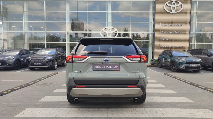 Toyota RAV4 Lounge 2024