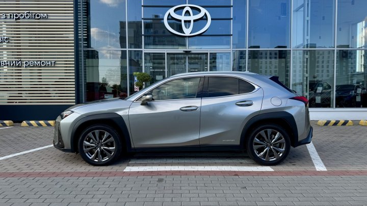 Lexus Ux F-Sport 2020