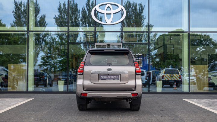 Toyota Land Cruiser Prado Elegance 2018
