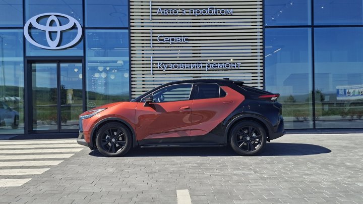 Toyota C-HR GR SPORT 2025