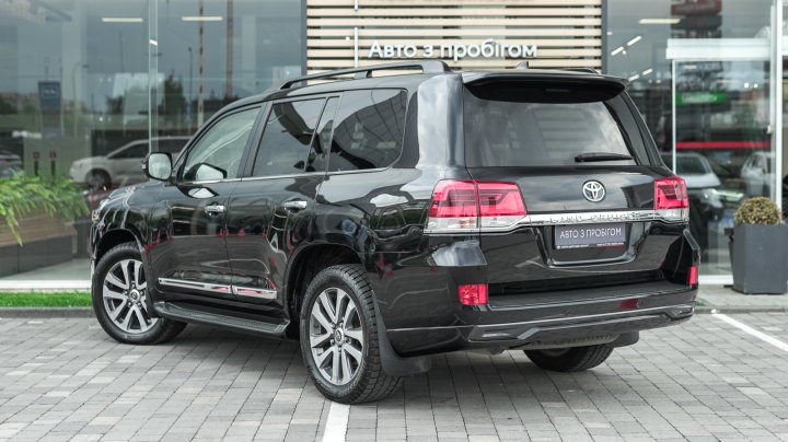 Toyota Land Cruiser Premium 2017