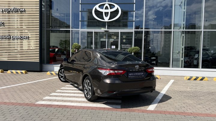 Toyota Camry 2017