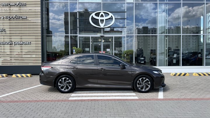 Toyota Camry Comfort 2017