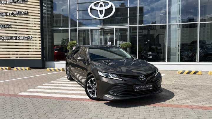 Toyota Camry Comfort 2017