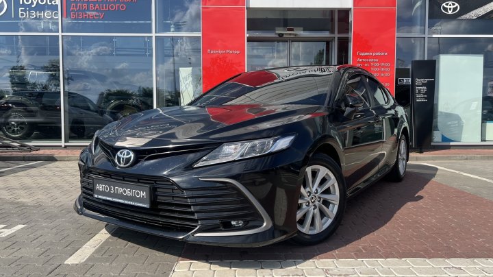 Toyota Camry Comfort 2023