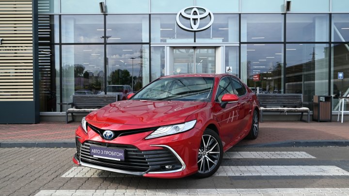 Toyota Camry Premium 2023
